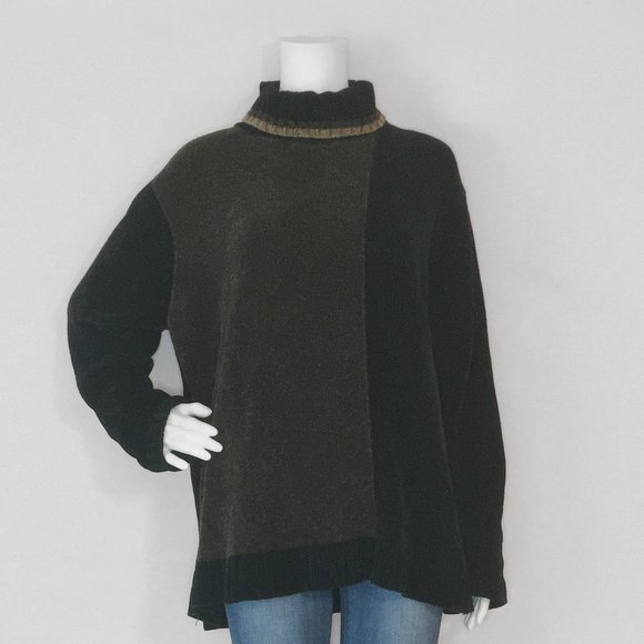 Erika Color Block Turtleneck Sweater - Picture 1 of 13